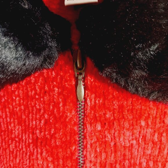 Kelly Scott, Red Zip Front Cardigan W/ Black Faux Fur Collar Size Medium Festive - Picture 10 of 16